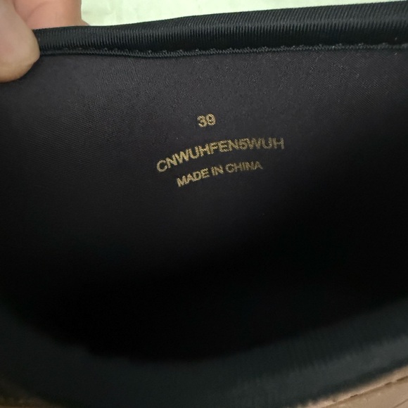 Burberry - Picture 4 of 7